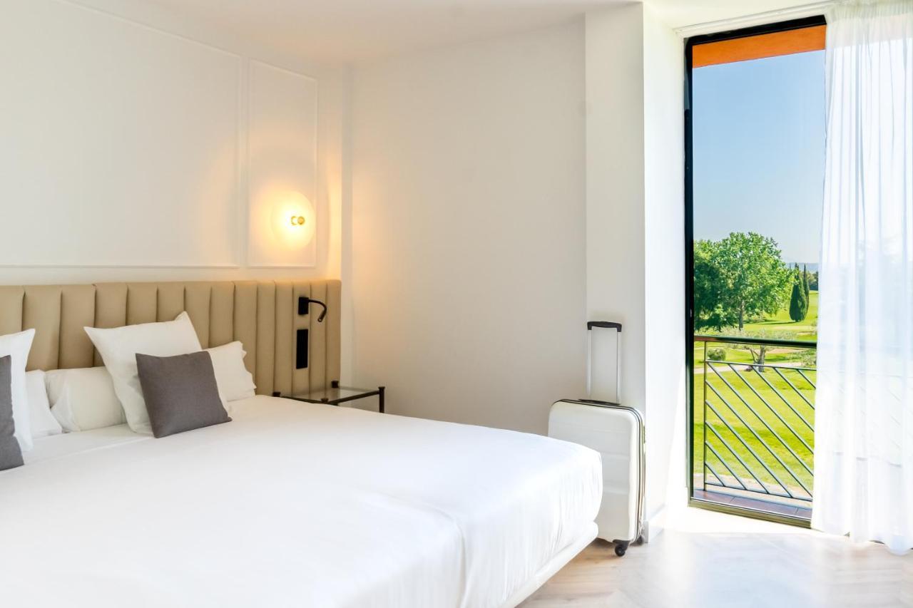 Hotel Torremirona Golf & Spa Навата Экстерьер фото