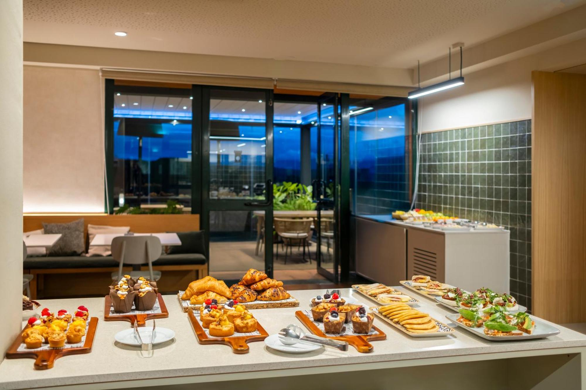 Hotel Torremirona Golf & Spa Навата Экстерьер фото