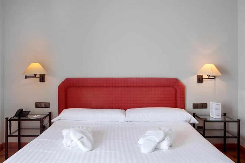 Hotel Torremirona Golf & Spa Навата Экстерьер фото